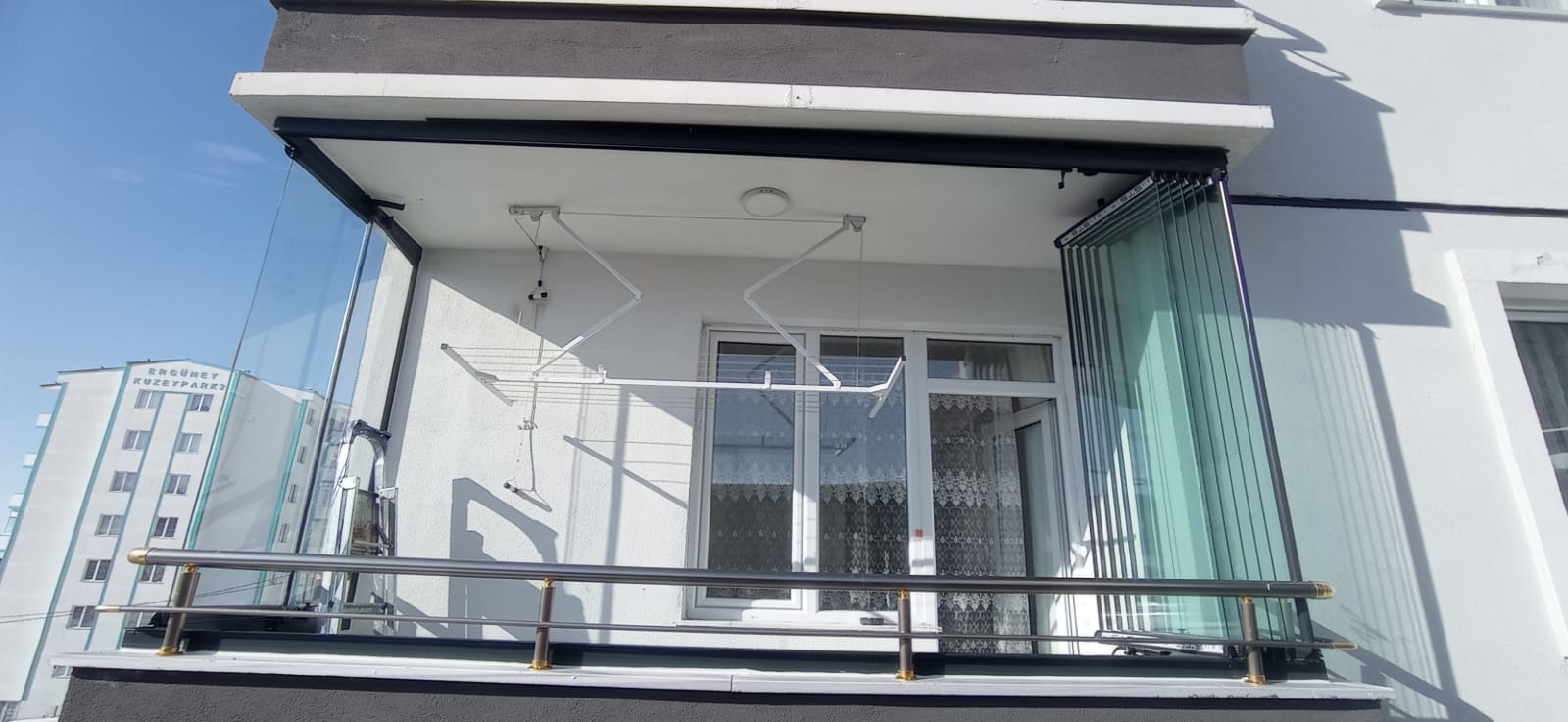 BALKON TİPİ ASANSÖRLÜ ÇAMAŞIR KURUTMALIK