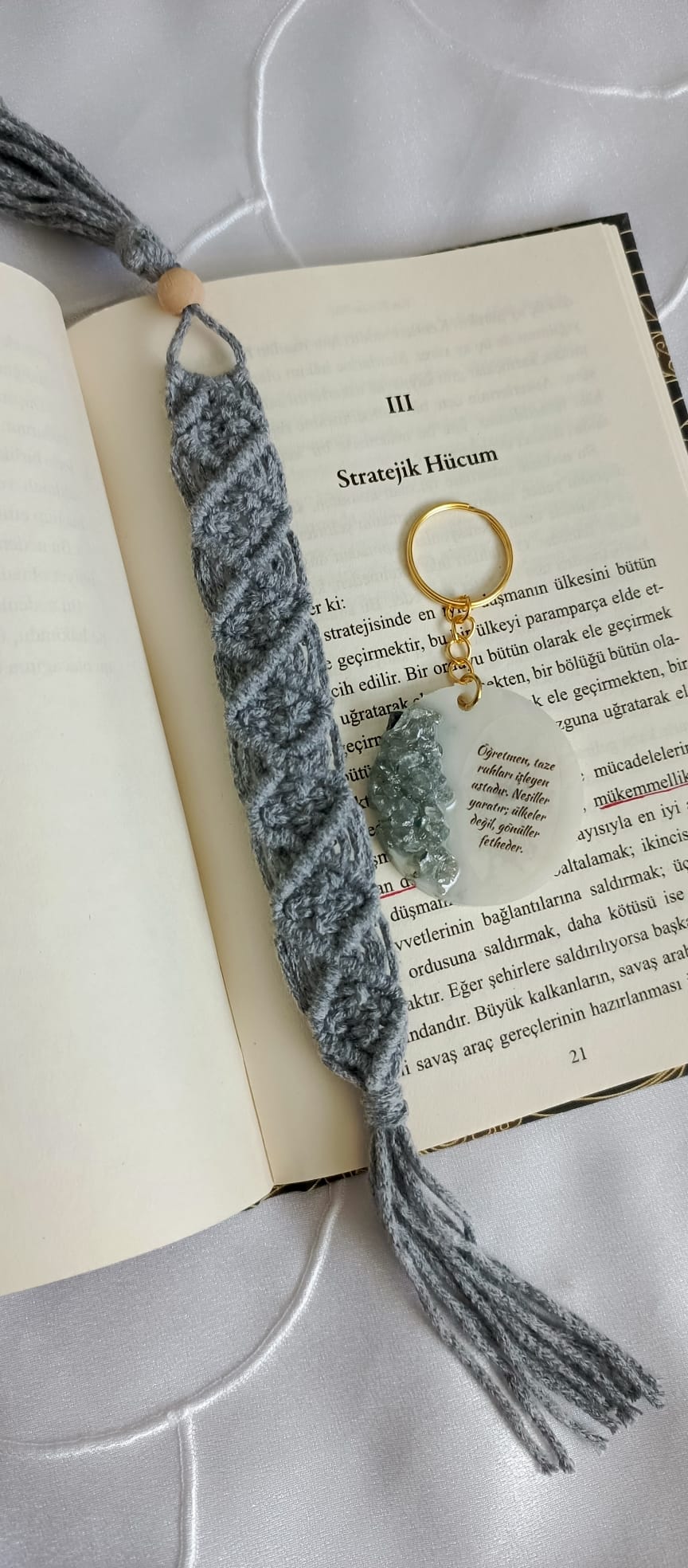 El Yapımı Makrome Kitap Ayracı & Epoksi Anahtarlık Seti